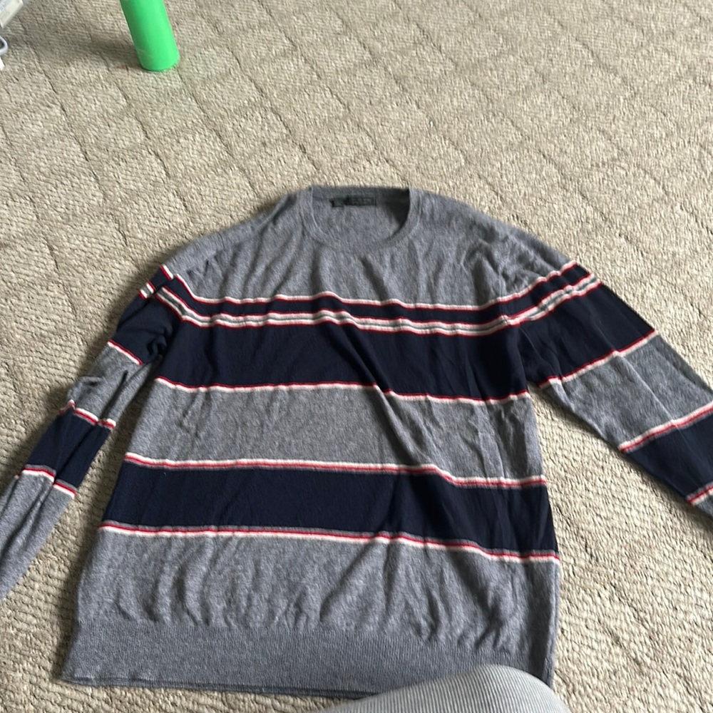 Cashmere Saks fifth Avenue sweater